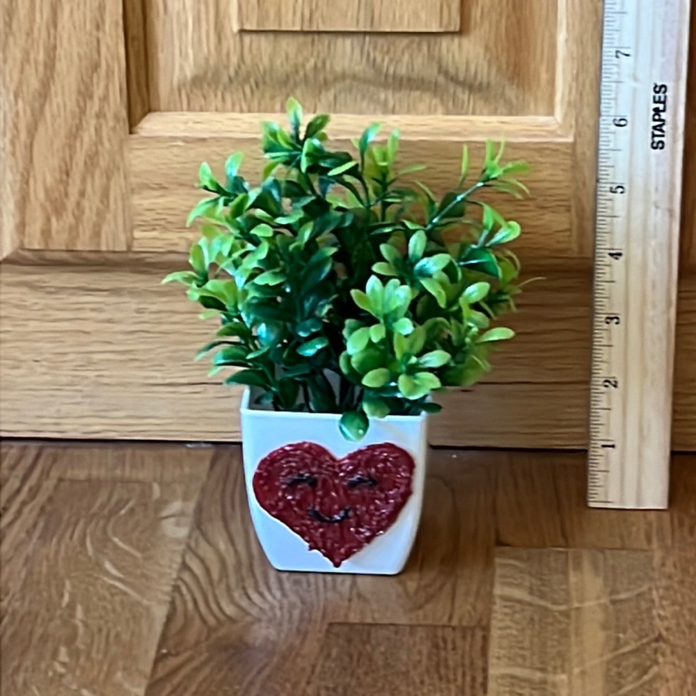 Mini plastic plant